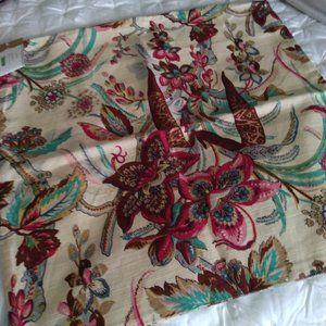 1 Pottery Barn Pillow Cover